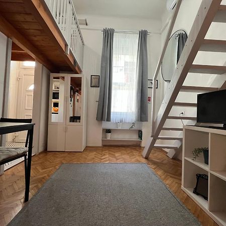 Lovely Little Loft Studio In The Heart Of Budapeşte Dış mekan fotoğraf