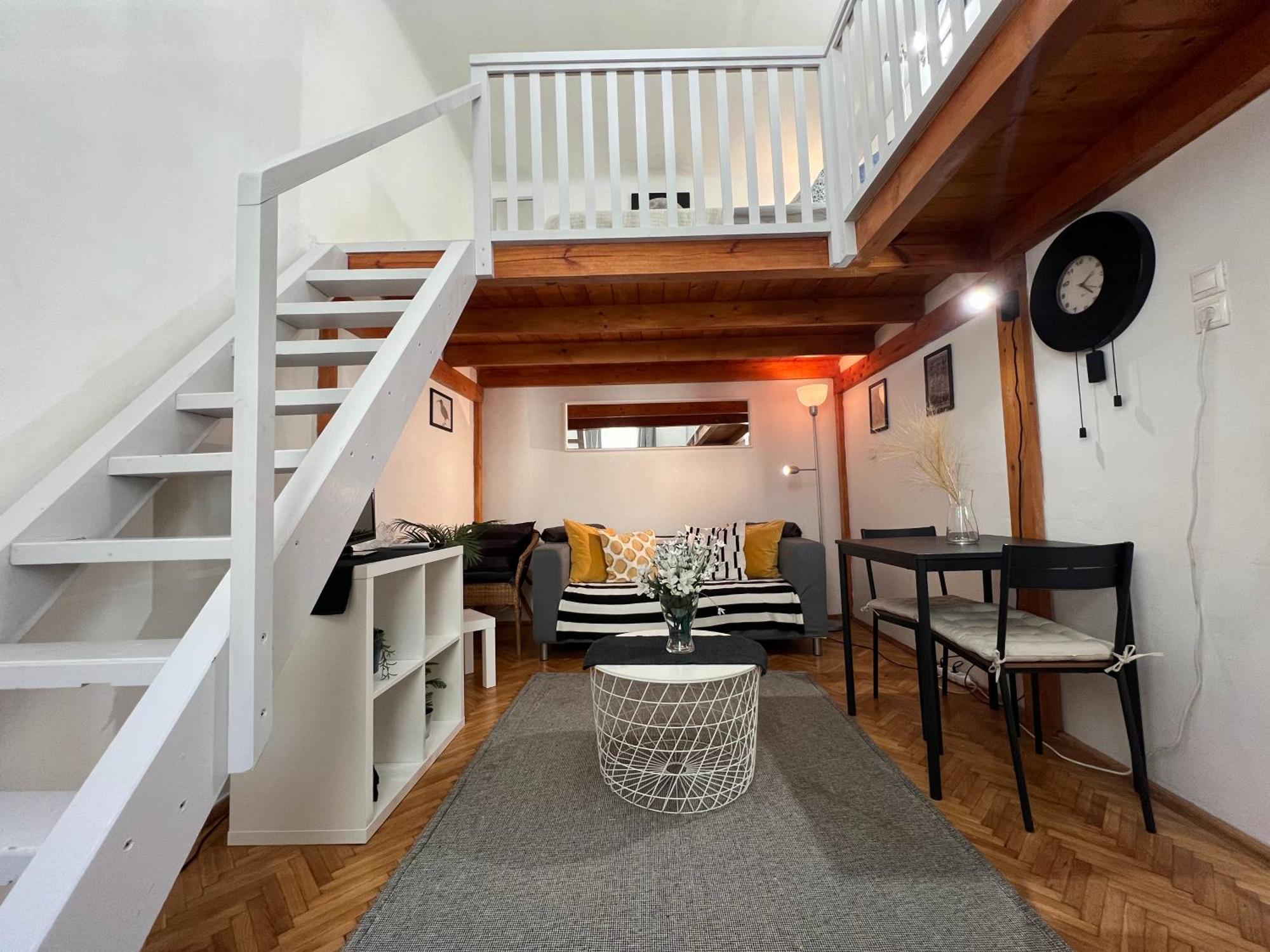 Lovely Little Loft Studio In The Heart Of Budapeşte Dış mekan fotoğraf